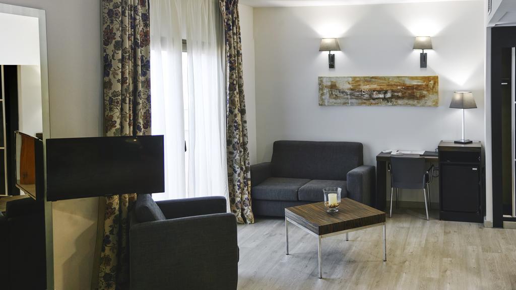 Hotel Vila De Muro Муро де Алкой Екстериор снимка