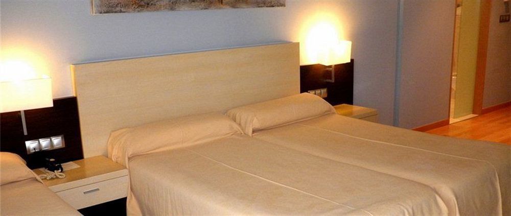 Hotel Vila De Muro Муро де Алкой Екстериор снимка