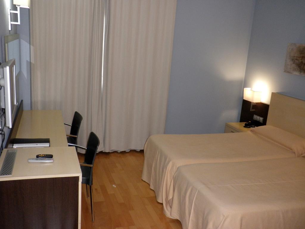 Hotel Vila De Muro Муро де Алкой Екстериор снимка